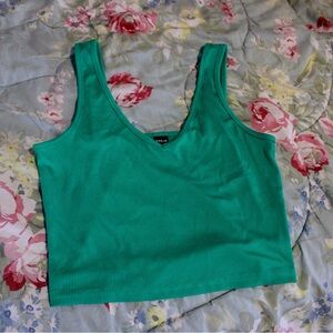 Green cropped tank top